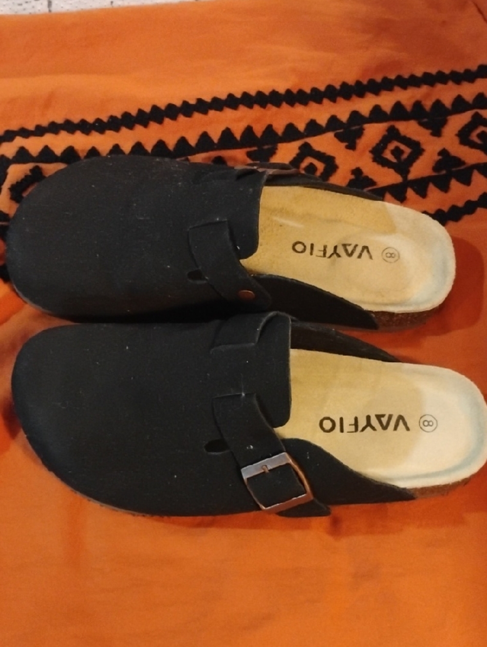 Vayfio Black Slip-On Clog Mules